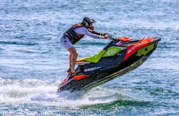 Darilni bon "Rent a Jetski"